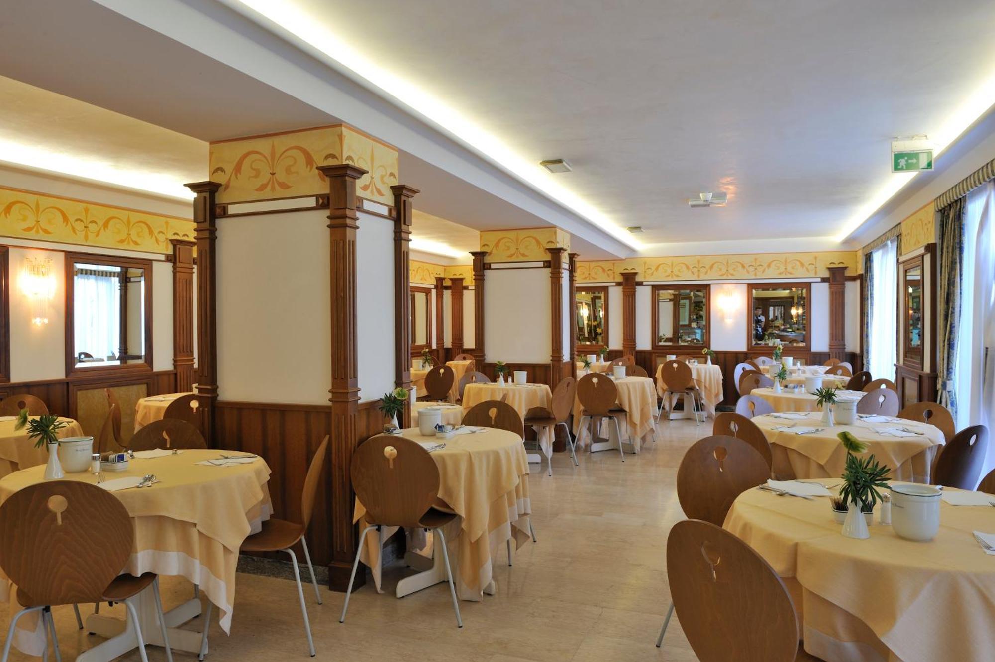 ליגננו סביאדורו Hotel Miramare מראה חיצוני תמונה