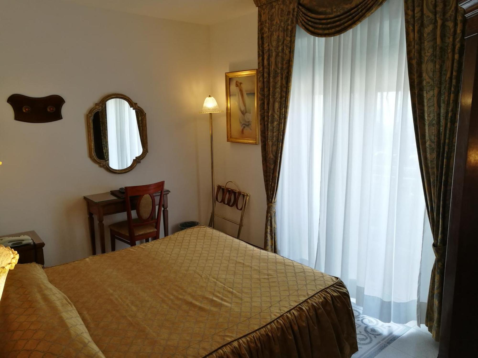 ליגננו סביאדורו Hotel Miramare מראה חיצוני תמונה