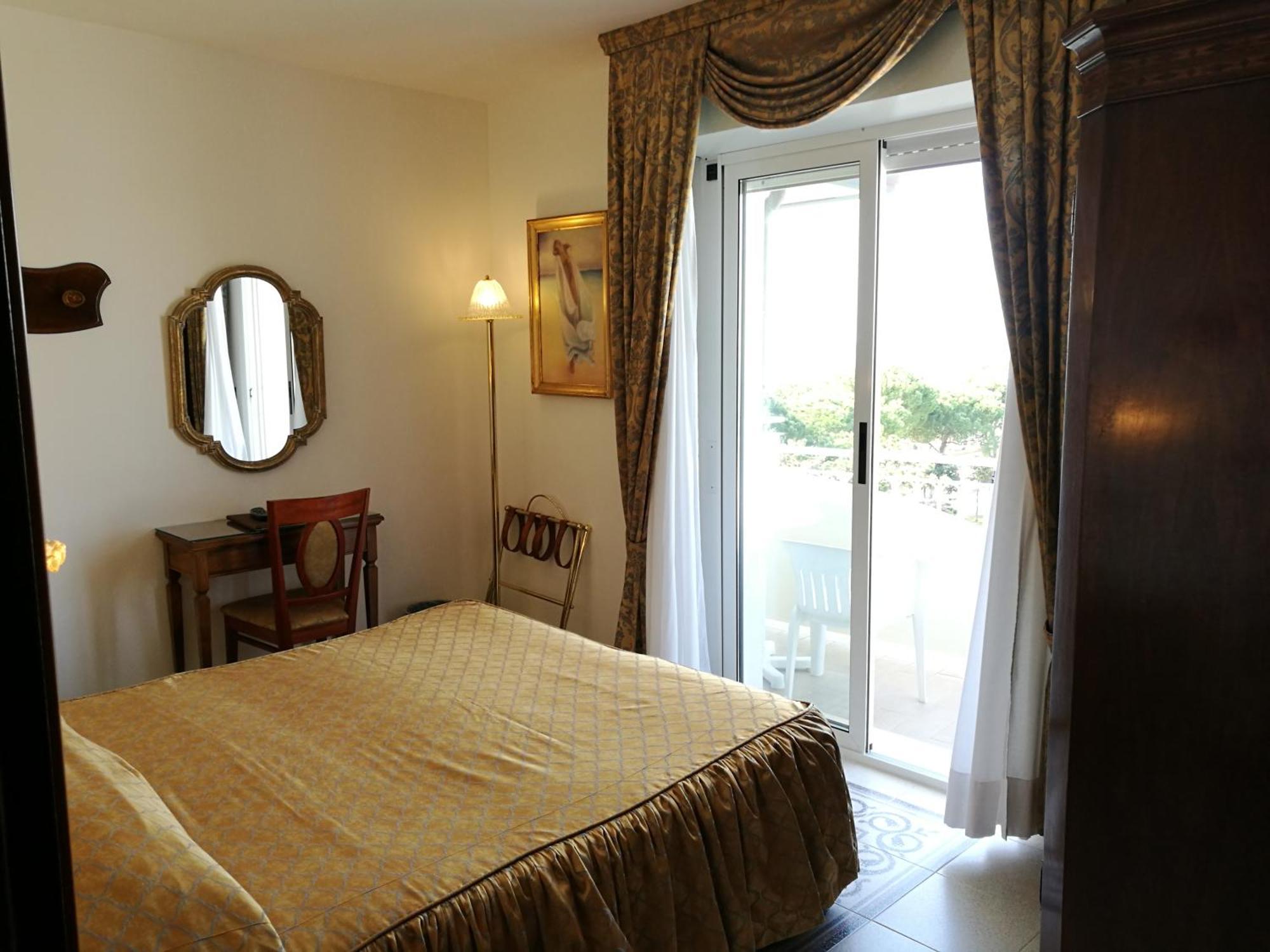 ליגננו סביאדורו Hotel Miramare מראה חיצוני תמונה