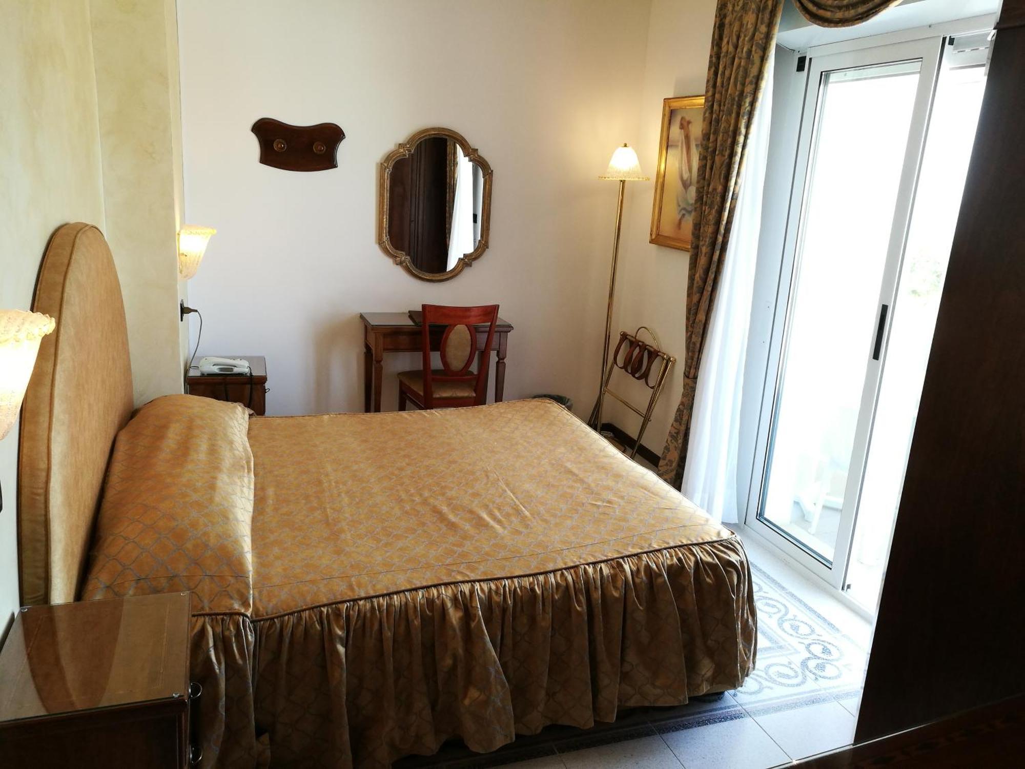 ליגננו סביאדורו Hotel Miramare מראה חיצוני תמונה