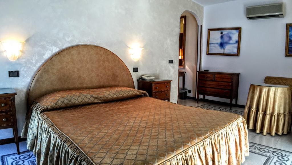 ליגננו סביאדורו Hotel Miramare מראה חיצוני תמונה