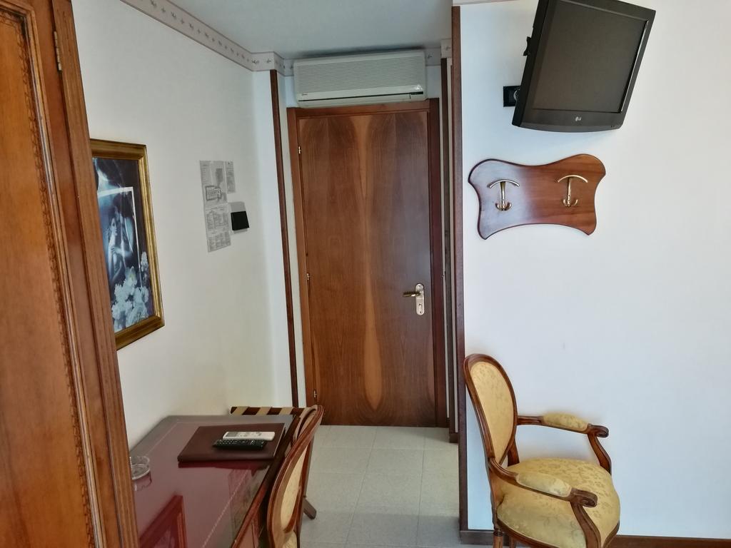 ליגננו סביאדורו Hotel Miramare מראה חיצוני תמונה